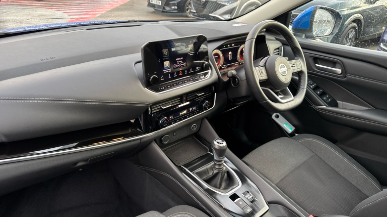 Nissan Qashqai 1.3 DiG-T MH Premiere Edition 5dr Petrol Hatchback